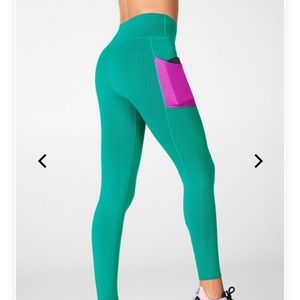 Fabletics high-waisted sculptknit pocket legging